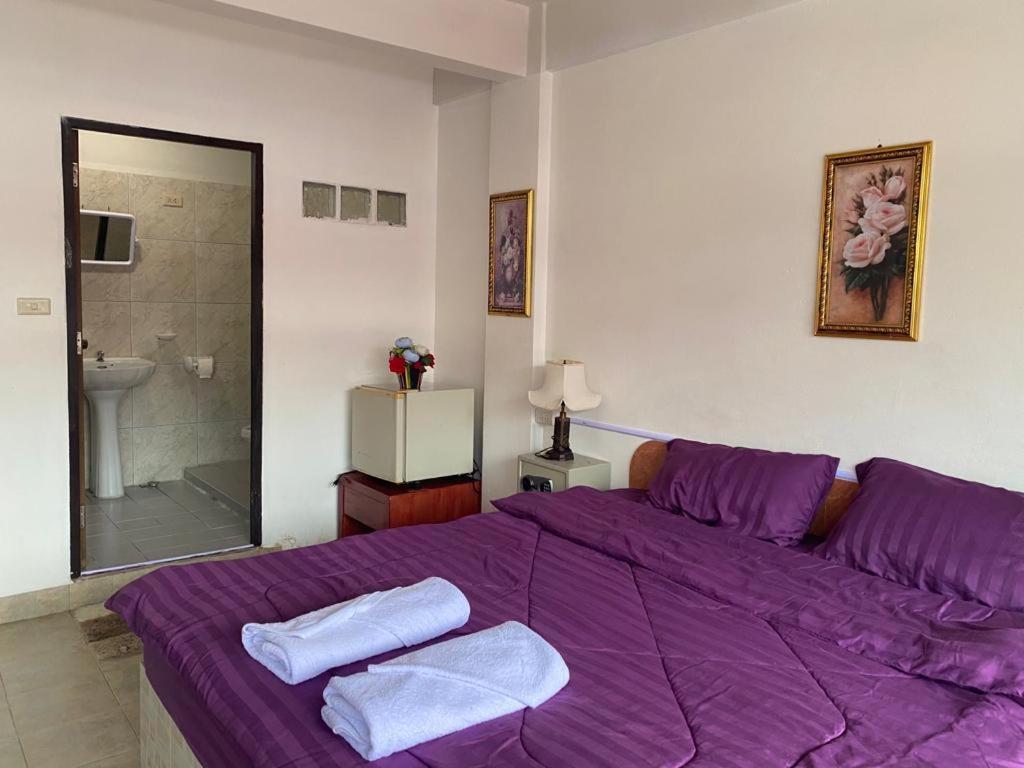 Pluemchai Guesthouse Jomtien Beach Extérieur photo