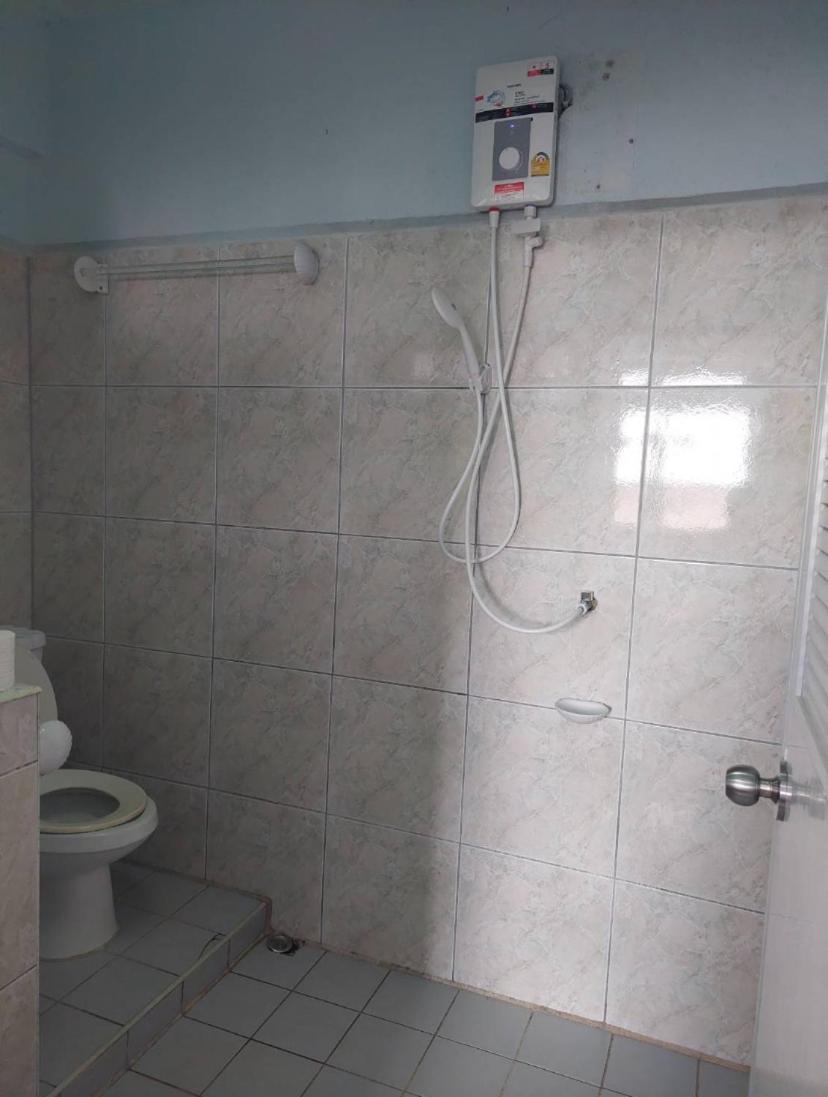 Pluemchai Guesthouse Jomtien Beach Extérieur photo
