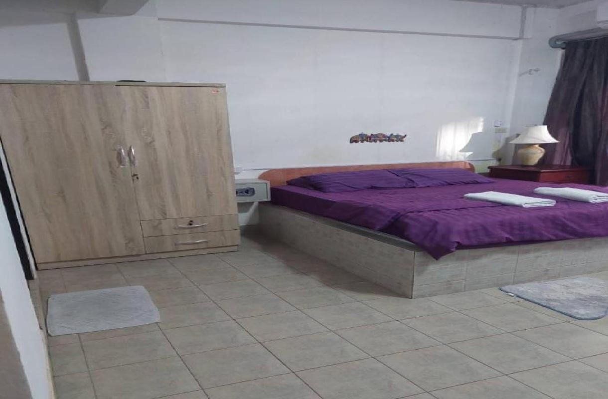 Pluemchai Guesthouse Jomtien Beach Extérieur photo