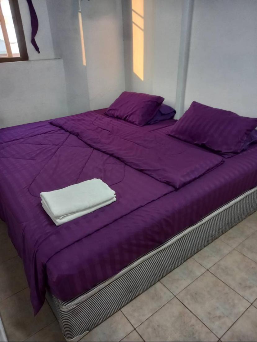 Pluemchai Guesthouse Jomtien Beach Extérieur photo