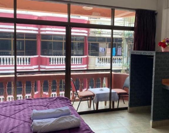 Pluemchai Guesthouse Jomtien Beach Extérieur photo