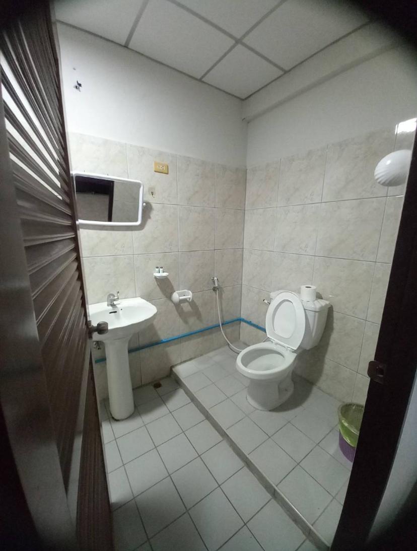 Pluemchai Guesthouse Jomtien Beach Extérieur photo