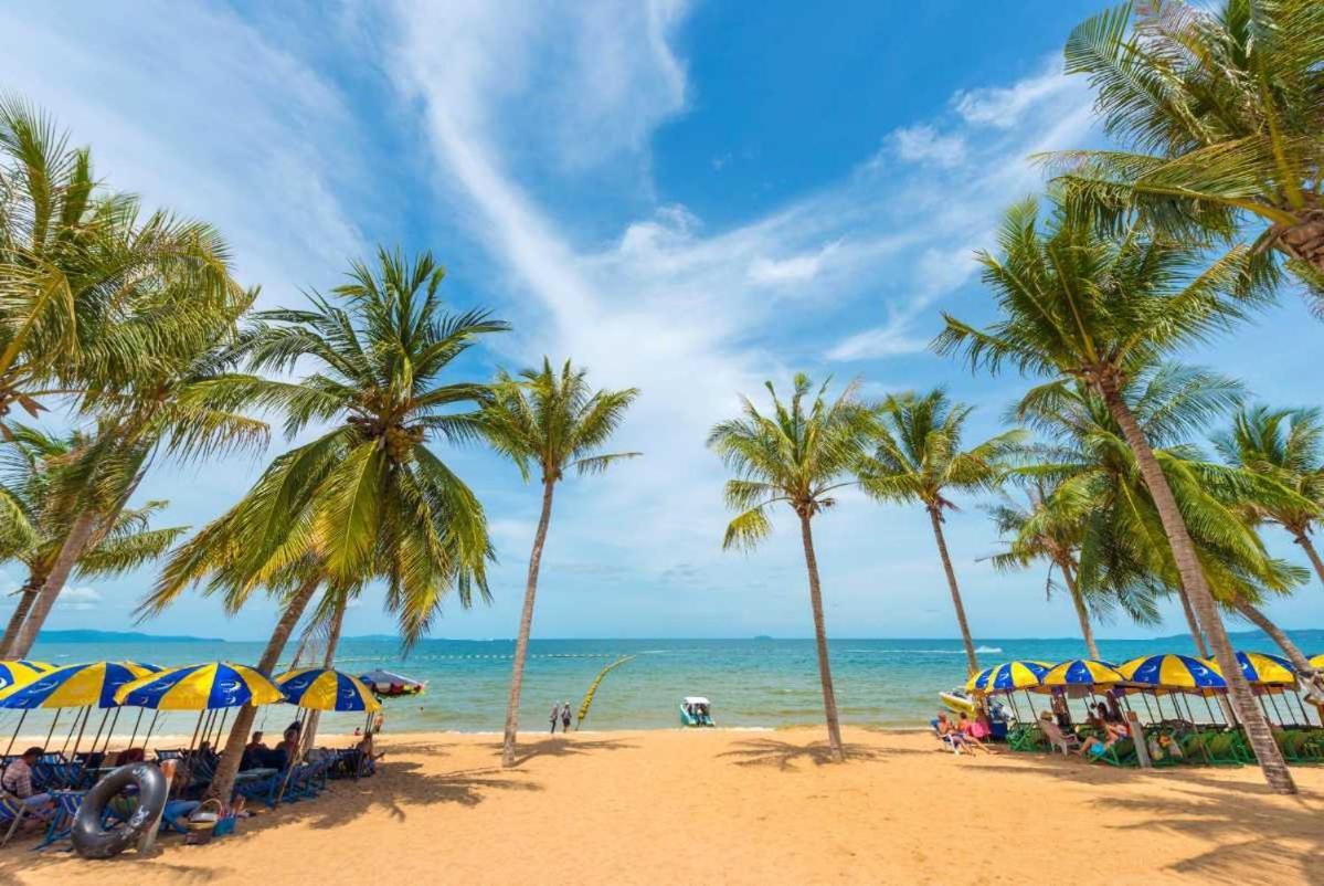 Pluemchai Guesthouse Jomtien Beach Extérieur photo